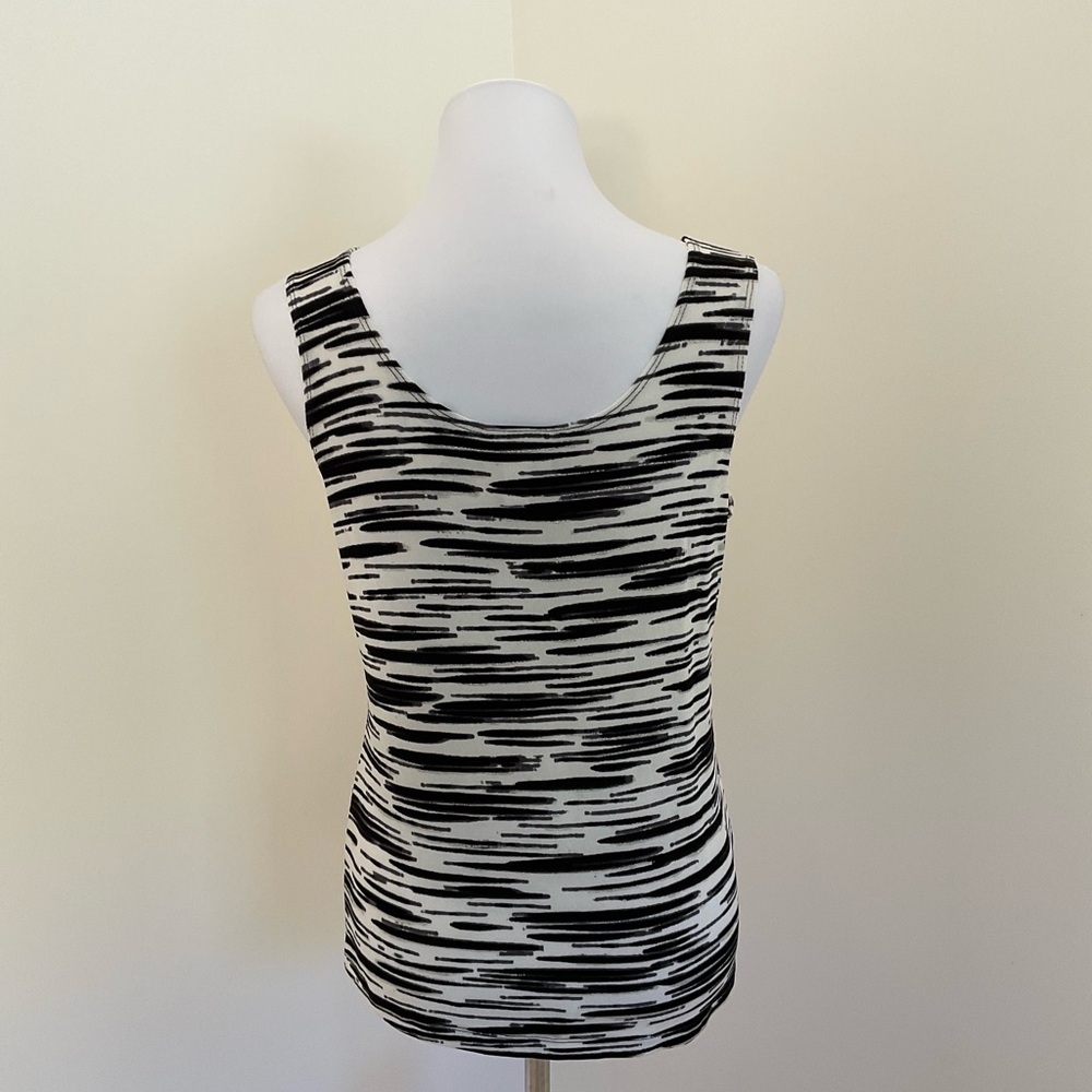 NWT Chico's Travelers Black & White Abstract Stripe Tank Top - Picture 5 of 7